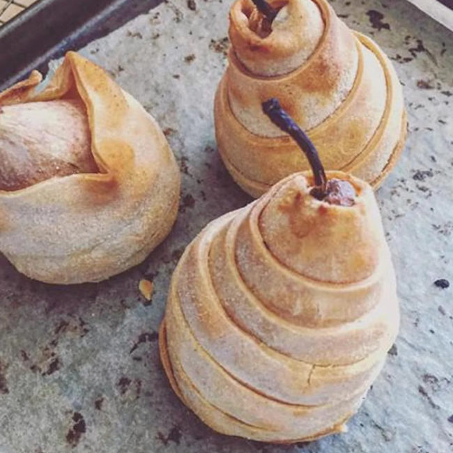 pear-walnut-pie-700