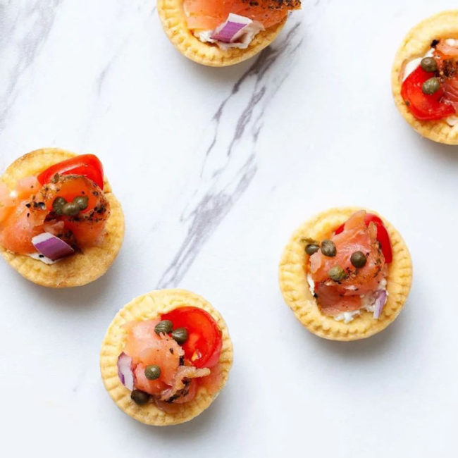 smoked-salmon-tartlets-700